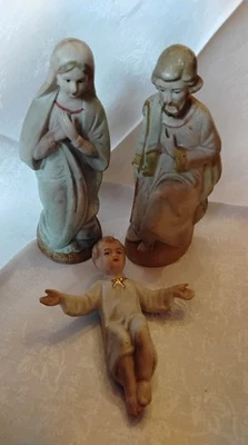sehr alte Krippenfiguren Maria Josef Kind - Bild 1 von 4