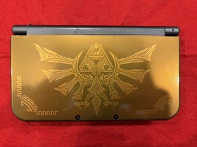 Nintendo 3DS XL RED-001 Handheld Game System Legend of Zelda: Hyrule (Broken)