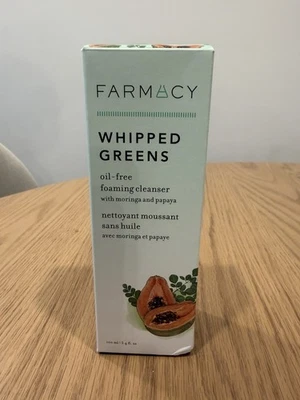 Limpiador en espuma sin aceite FARMACY WHIPPED GREENS con Moringa y Papaya (100 ml) Foto 1 de 4