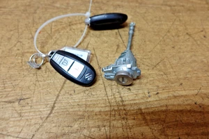 43121 B6F 2016 Suzuki Baleno 1.0 Benzin K10C 2 Smart Schlüsselanhänger Schlüssel mit Fahrerschloss - Bild 1 von 2
