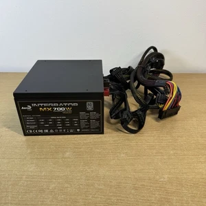 AeroCool Integrator MC 700w Semi Modular Power Supply 80 Plus Silver PSU - Picture 1 of 9