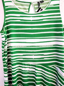 Neu mit Etikett New Directions L ärmelloses Maxikleid grün & weiß gestreift asymmetrisch mit Saum - Bild 1 von 5