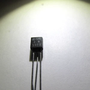 2N5953 NATIONAL VHF BAND Si JFET N-CH 30V, 5mA, RF SMALL SIGNAL TRANSISTOR TO-92 - Picture 1 of 16