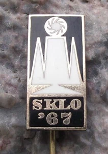 1967 Czechoslovakia Glass Exhibition Expo Sklo 67 Bohemia Crystal Pin Badge - Picture 1 of 2