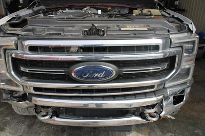 2021 Ford F350SD Grille XLT Used - Broken Top Tab - OEM - White Foto 1 de 4