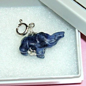 CHARM COLGANTE ELEFANTE de la Suerte Tallado de Sodalita 22x12mm y PLATA de ley - Picture 1 of 2