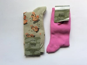 2 PAIRS WOMENS NOVELTY CREW SOCKS * LOBSTER & DUCK * PINK/PALE GREEN - Picture 1 of 2