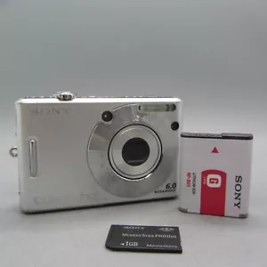 Sony fotocamera digitale Cybershot DSC-W30 6,0MP argento testata - Foto 1 di 9