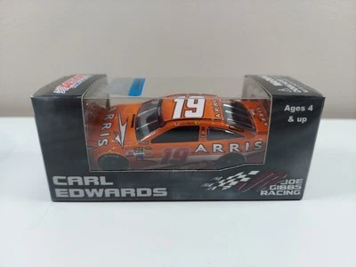 Carl Edwards ARRIS #19 2015 Toyota Camry 1:64 Lionel Nascar Diecast Novo Na Caixa - Imagem 1 de 4