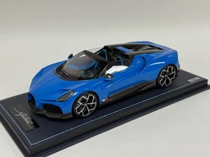 1/18 MR Collection Bugatti W16 Mistral in Blue on  leather base BUG015C - Picture 1 of 7