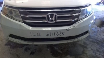 Used Air Cleaner Assembly fits: 2012 Honda Odyssey  Grade A - Image 1 of 4