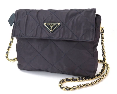 Borsa piccola a tracolla originale PRADA in nylon viola scuro e catena #56284 - Immagine 1 di 4