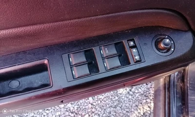 Interruptor de porta frontal estilo clássico driver compatível com 11-17 COMPASS 755780 - Imagem 1 de 4