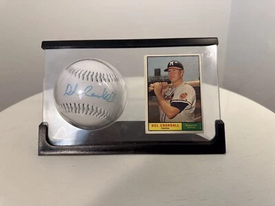 Béisbol autografiado por Del Crandall Milwaukee Braves exhibido con tarjeta Topps 1961 Foto 1 de 4