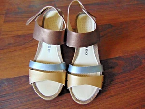 TSUBO WOMEN WEDGE SANDALS SZ.6 - Picture 1 of 5