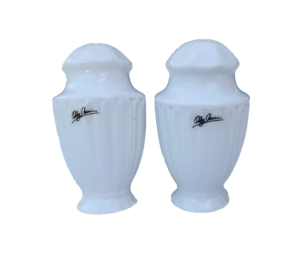 Oleg Cassini White Ribbed Mushroom Tip Retro Style Salt & Pepper Shaker Set -EC - Image 1 of 4