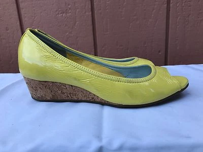 COLE HAAN Amarillo Punta Abierta Corcho Cuña Tacón Parte Inferior de Goma EE. UU. Talla 6 B Foto 1 de 4
