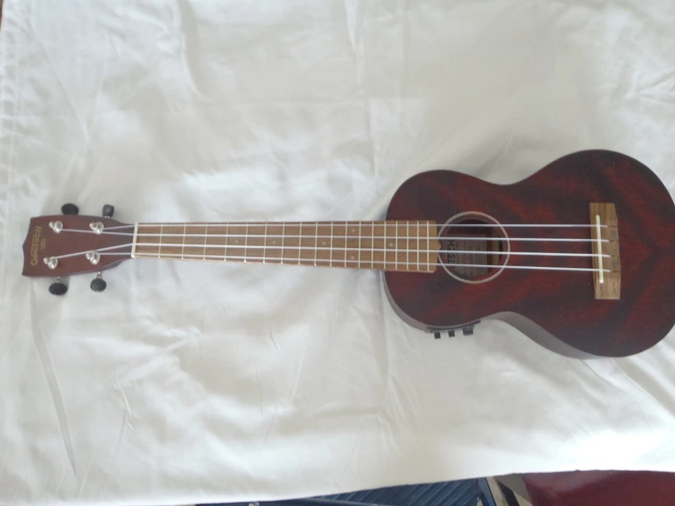 Gretsch G9110-L  Concert Long Neck Ukulele A/E w/Deluxe Padded Gig Bag w/Strap - Image 1 of 4
