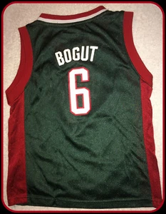 MILWAUKEE BUCKS VINTAGE ANDREW BOGUT ADIDAS JERSEY KIDS LARGE SIZE 7 FREE SHIP - Picture 1 of 4