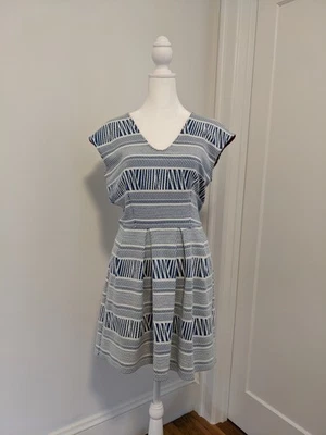 Vestido Three Dots para mujer manga gorra mini calce y estilo mediano hecho en EE. UU., retro Foto 1 de 4