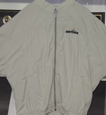 DAYTONA INTERNATIONAL SPEEDWAY WIND JACKET VINTAGE SIZE XL - Image 1 of 4