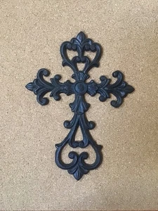 Verziertes dekoratives Wandkreuz aus Eisenguss Metall Antikstil 10 cm. - Bild 1 von 4