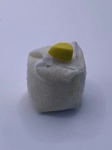 Maßstab 1/12 Puppenhaus, Miniaturen, Essen, Käse, Shop CC50 - Bild 1 von 2