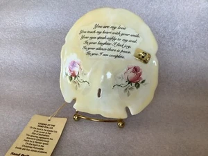 Sand Dollar musical quote roses plays “I Will Always Love You” Wilmington NC. - Picture 1 of 6