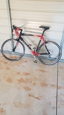 Fuji Professional 3.0 Full Carbon Road Bike M/L Shimano 105 - Image 1 of 4