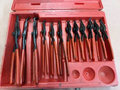 BluePoint USA 12 Piece Snap Ring Plier Set with OEM Case (Pre-Owned) Foto 1 de 4