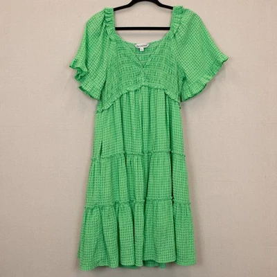 Vestido Davi & Dani Verde Escote en V Volantes Manga Corta Niveles-L Foto 1 de 4