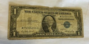 Banconota da un dollaro argento certificato banconota serie 1935 E D7686 condizioni usurate - Foto 1 di 5