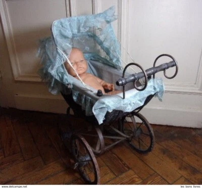 Jouet ancien. Jolie poussette ancienne avec baigneur, années 40/50 - Photo 1/4