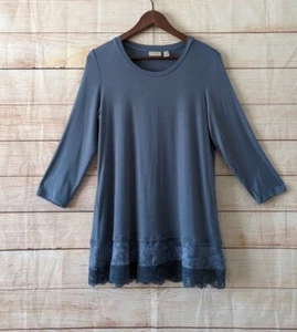 LOGO by Lori Goldstein Size Small Scoop Neck Lace Trim Hem Tunic Top Blue Blouse - Picture 1 of 12