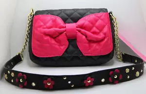 Betsey Johnson Black With Pink Bow Quilted Magnetic Snap Small Shoulder Bag NWT - Picture 1 of 16