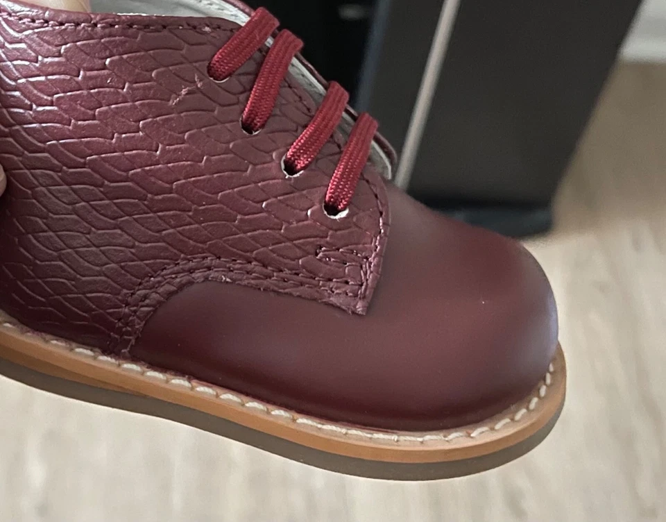 Sapatos Josmo baby walker - vários tamanhos disponíveis (3 1/2 a 8)  - Imagem 1 de 1