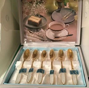 Hinode Cloisonné ‘6 Gold Plated Cake Spoons With White Floral Enamelling, Boxed - Picture 1 of 12