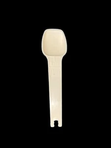 Vintage Tupperware Beige Almond Ivory 1 TSP Replacement Measuring Spoon 1271-2 - Picture 1 of 2