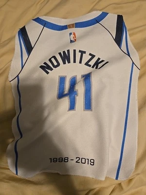 Коллекционные предметы Dirk Nowitzki Dallas Mavericks - Изображение 1 из 3