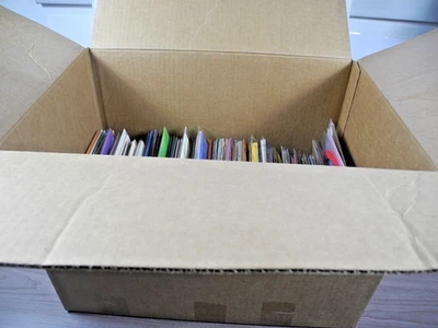 Estampillas modernas de Hong Kong como nuevas en carpetas especiales Foto 1 de 4