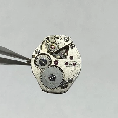 Helbros Watch HB 90 Movement 21 Jewel For Parts/Repair R74 W/ Dial Good Balance - Image 1 of 4