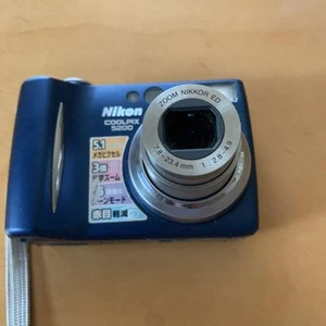 Nikon Coolpix 5200 Digital Camera with Charger and Battery Used Tested - Picture 1 of 7