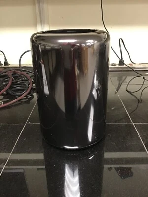 Apple Mac Pro Tower | A1481 Quad-Core 3.7GhZ Xeon Intel E5 | 16GB RAM 256GB SDD - Image 1 of 4