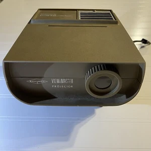 Vintage GAF Sawyers View-Master 30 Standard Projector Green - Picture 1 of 8