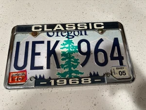 Vintage Metal Classic 1968 License Plate Frame With VTG Oregon  Plate - Picture 1 of 17