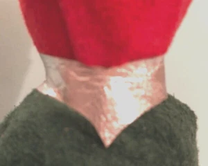 BARBIE LEDERGÜRTEL GLÄNZEND SILBER METALLIC - SCHMAL UNI HANDARBEIT PUPPENKLEIDUNG - Bild 1 von 3