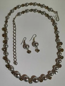 Handgefertigter Schmuck Aurora Borealis Kristalle & Glasperlen Halskette & Ohrringe Set - Bild 1 von 5