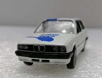 BMW 325i Touring 1991   - Vintage  diecast 1:43 Scale model Mint box - Image 1 of 4