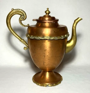 TEIERA in rame spessa e pesante antica con coperchio incernierato e accenti in ottone (56 oz) - Foto 1 di 8