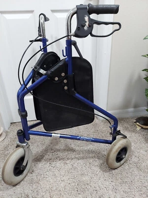 Walker with 3 wheels by DuroMed series 05VT - Image 1 of 4